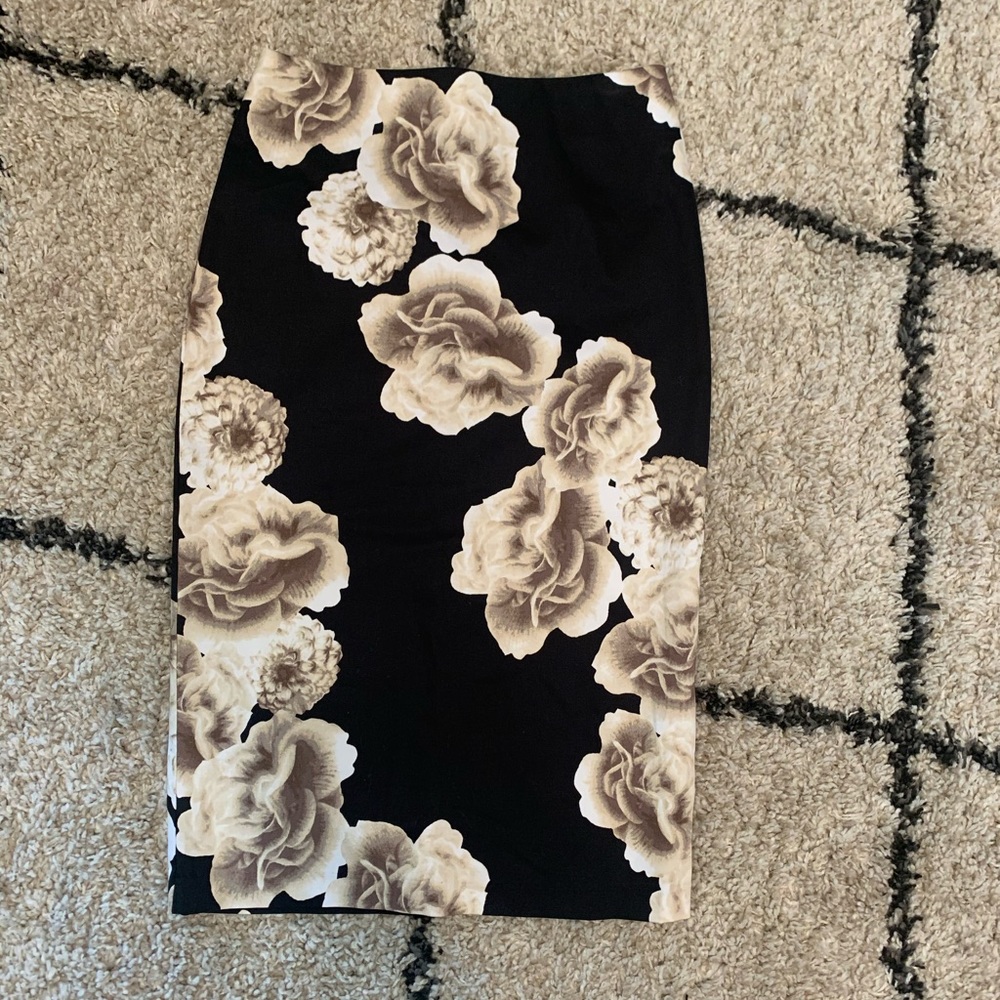 New York & Company Flower Skirt